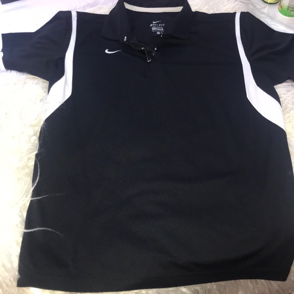 Nike top🖤 - Picture 1 of 2